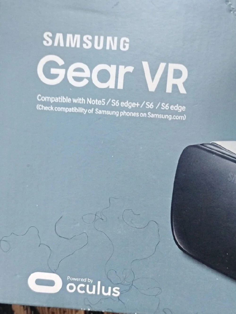 Samsung Gear VR Headset - White and Black Trim